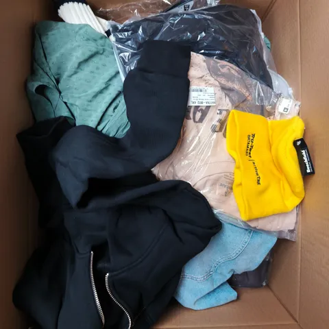LARGE BOX OF APPROXIMATELY 25 ASSORTED CLOTHING ITEMS IN VARIOUS COLOURS, STYLES AND SIZES - COLLECTION ONLY