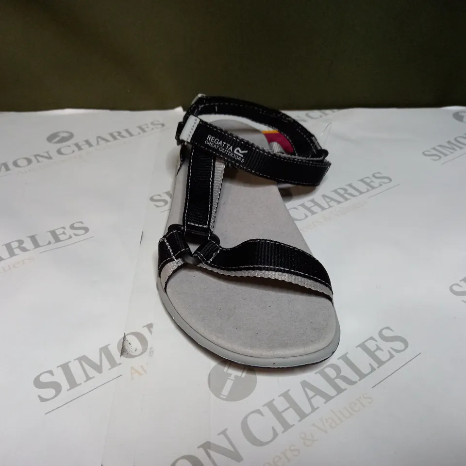 REGATTA LADY SANTA SOL SANDALS SIZE 5