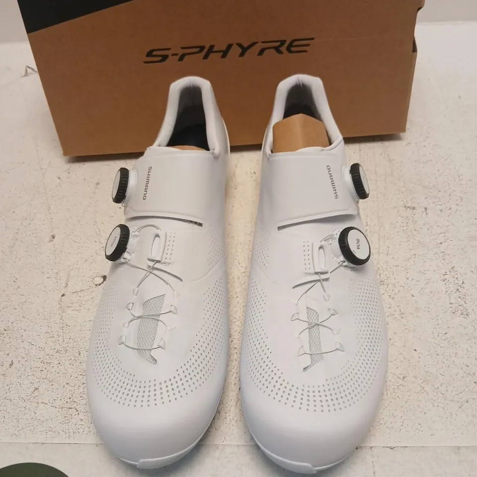 SHIMANO S-PHYRE RC9 WIDE CYCLING SHOES, WHITE (SH-RC903) – PAIR