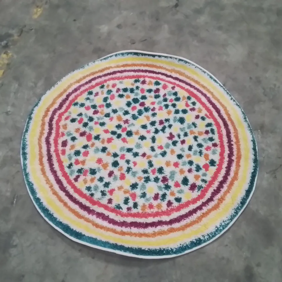 QUALITY DESIGNER AREA RUG - APPROXIMATELY 95X95CM