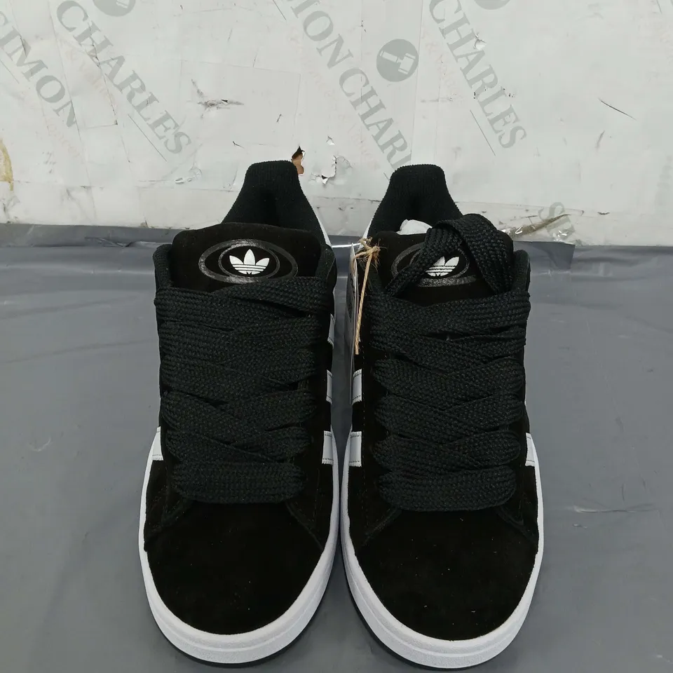 PAIR OF ADIDAS ORIGINALS CAMPUS 00'S TRAINERS SIZE 6