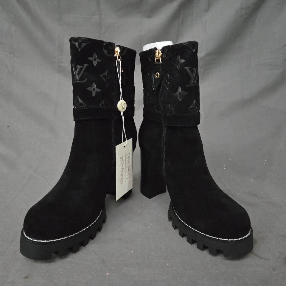 PAIR OF LOUIS VUITTON BLOCK HEEL ANKLE BOOTS IN BLACK EU SIZE 37