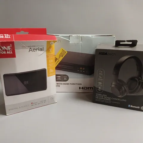 APPROXIMATELY 20 ASSORTED TECH PRODUCTS TO INCLUDE WIRELESS HEADPHONES, HDTV INDOOR AERIAL, DVD PLAYER