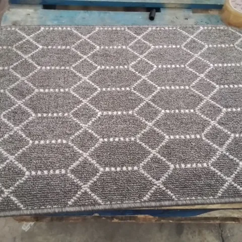 QUALITY DESIGNER AREA RUG - APPROXIMATELY 75X50CM