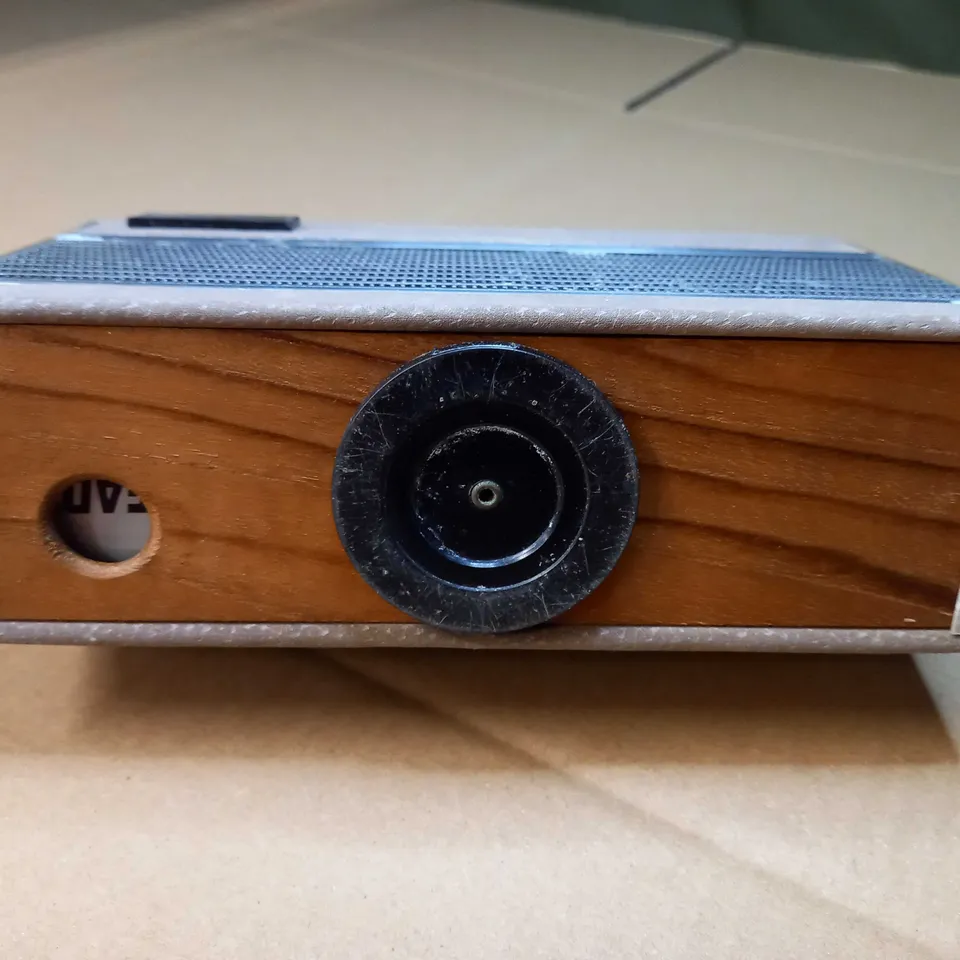 ROBERTS RAMBLER II CHARACTER FILLED RADIO