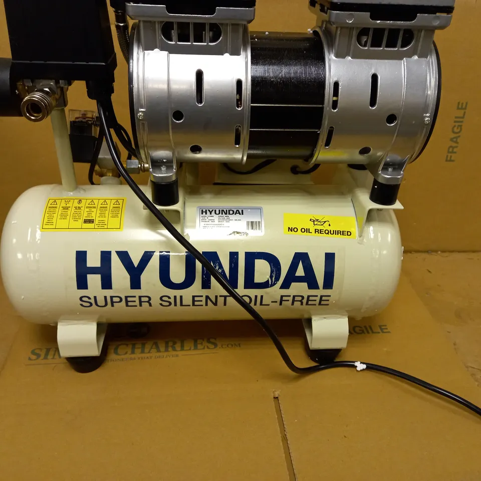 HYUNDAI SILENCED AIR COMPRESSOR, 550 W, 230 V - COLLECTION ONLY