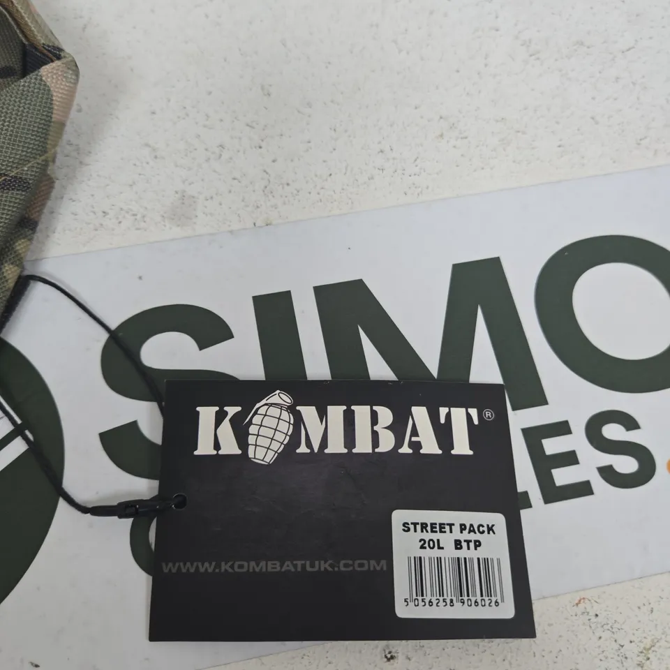 KOMBAT STREET PACK 20L CAMOUFLAGE BACKPACK