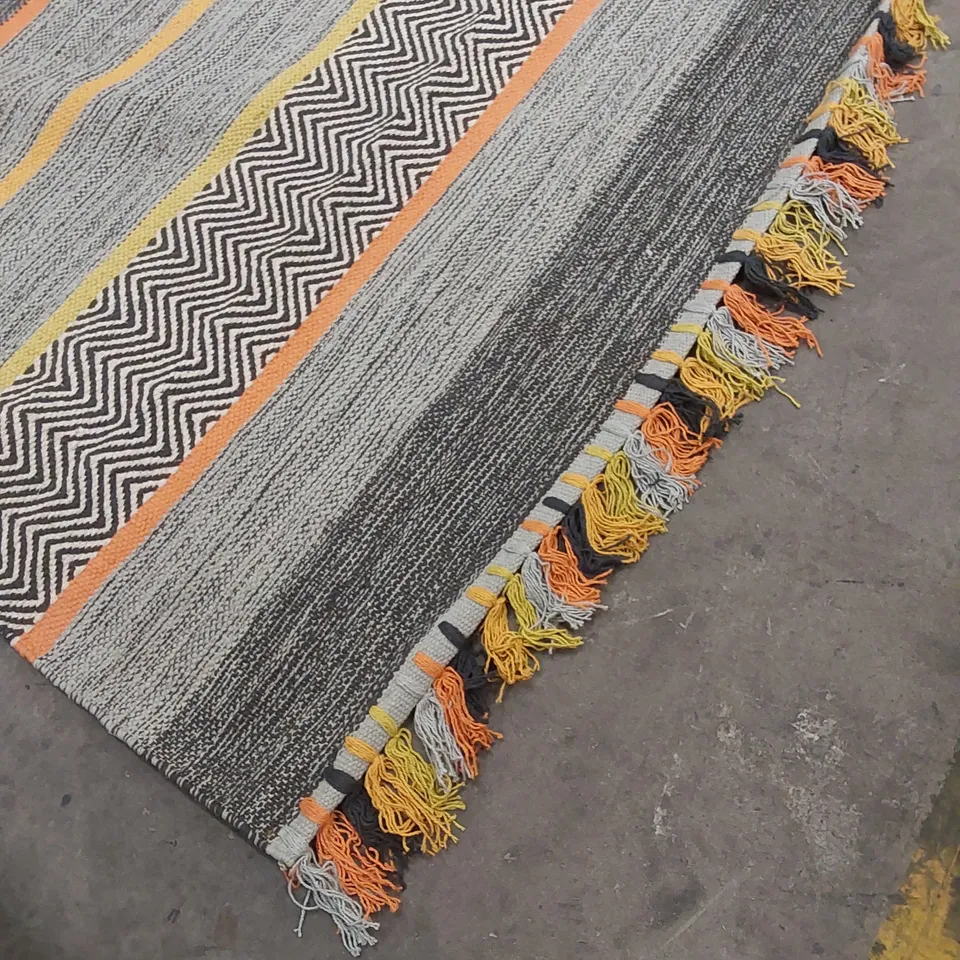 CLAUDIA SHORT PILE FRINGED RUG // SIZE: 240 X 340cm