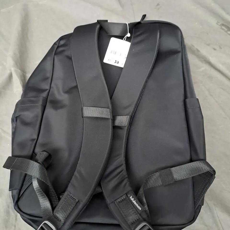 LULULEMON EVERYWHERE BACKPACK - BLACK
