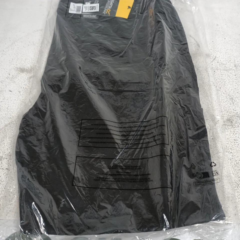 REGATTA TRJ500 PRO CARGO TROUSERS, BLACK - UK SIZE 40"