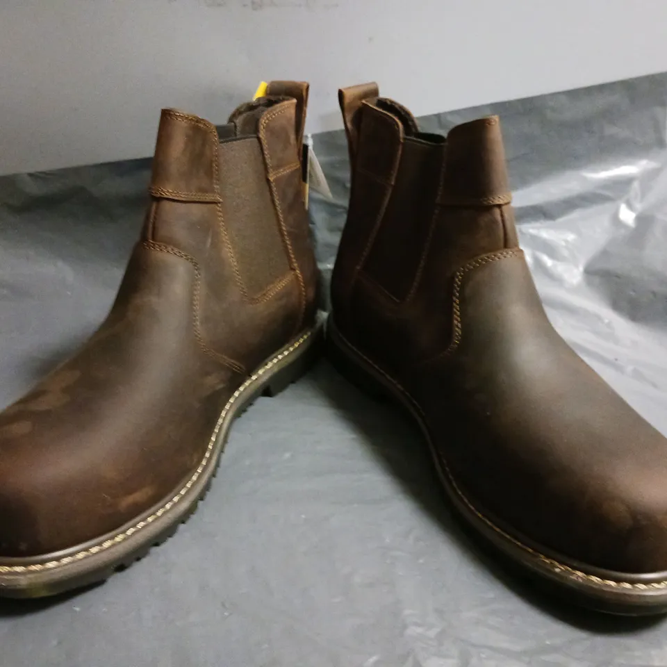 BOXED PAIR OF CATERPILLAR ANKLE BOOTS IN DARK BROWN SIZE UK 13