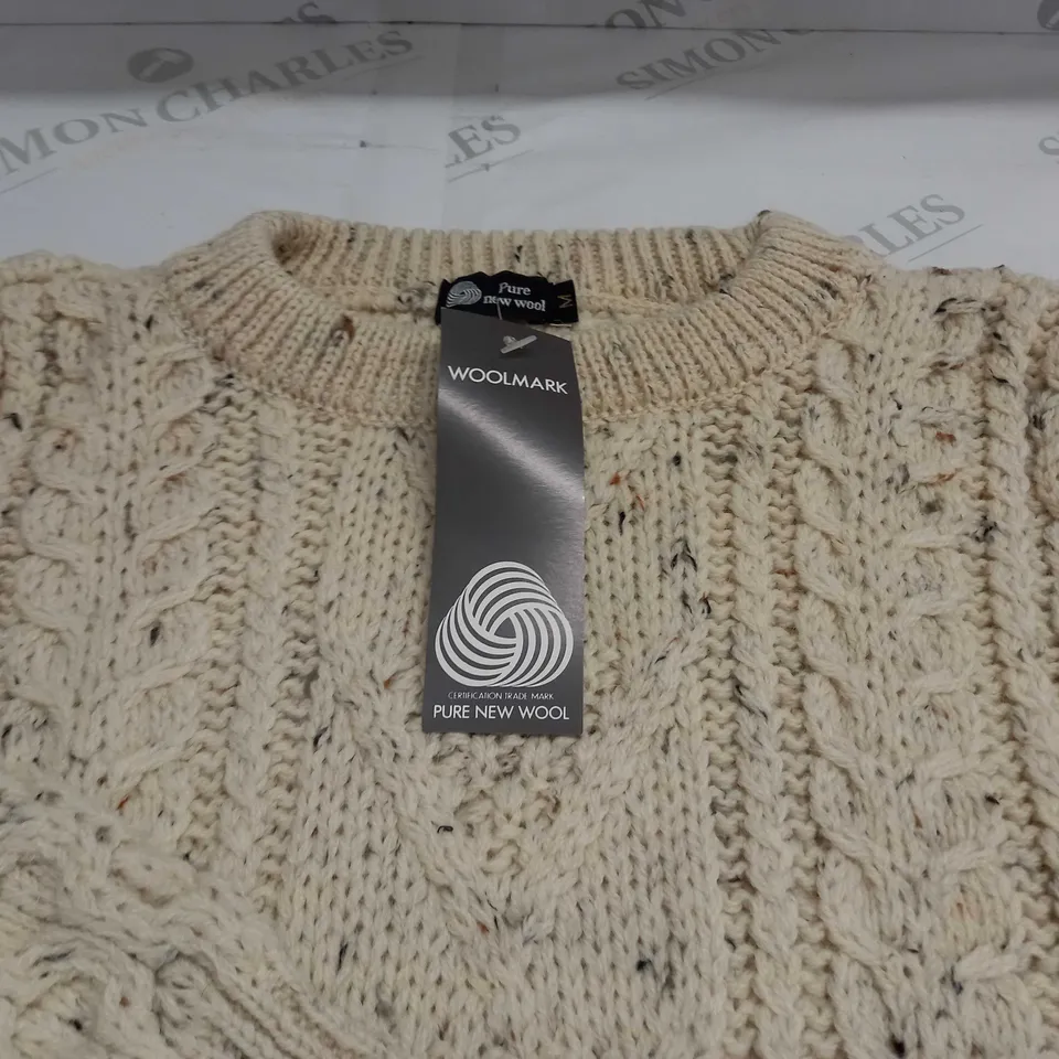 LOT OF 10 WOOLMARK PURE NEW WOOL JUMPERS - M