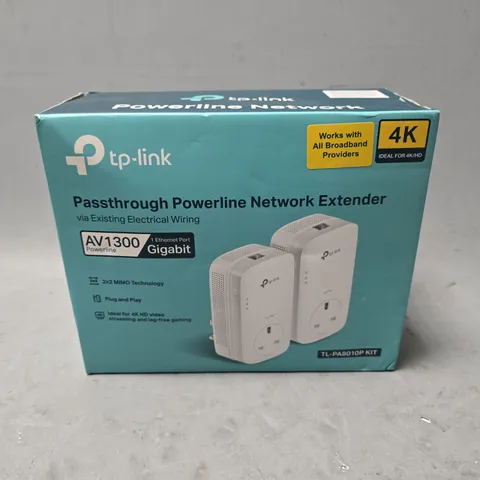 BOXED TP-LINK PASSTHROUGH POWERLINE NETWORK EXTENDER TL-PA8010P KIT