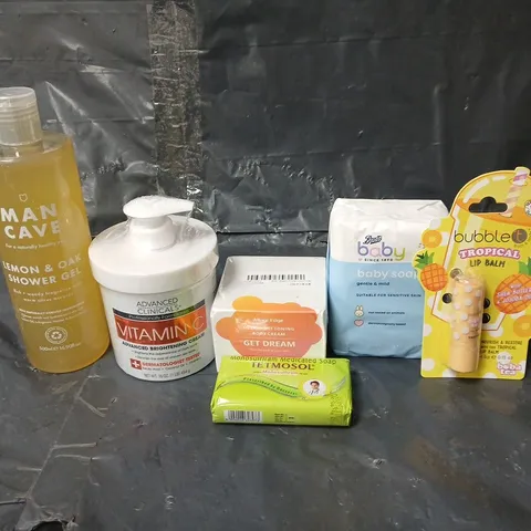 APPROXIMATEY 20 ASSORTED HEALTH AND BEAUTY PRODUCTS TO INCLUDE MAN CAVE SHOWER GEL, BABY SOAP AND BUBBLE TROPICAL LIP BALM
