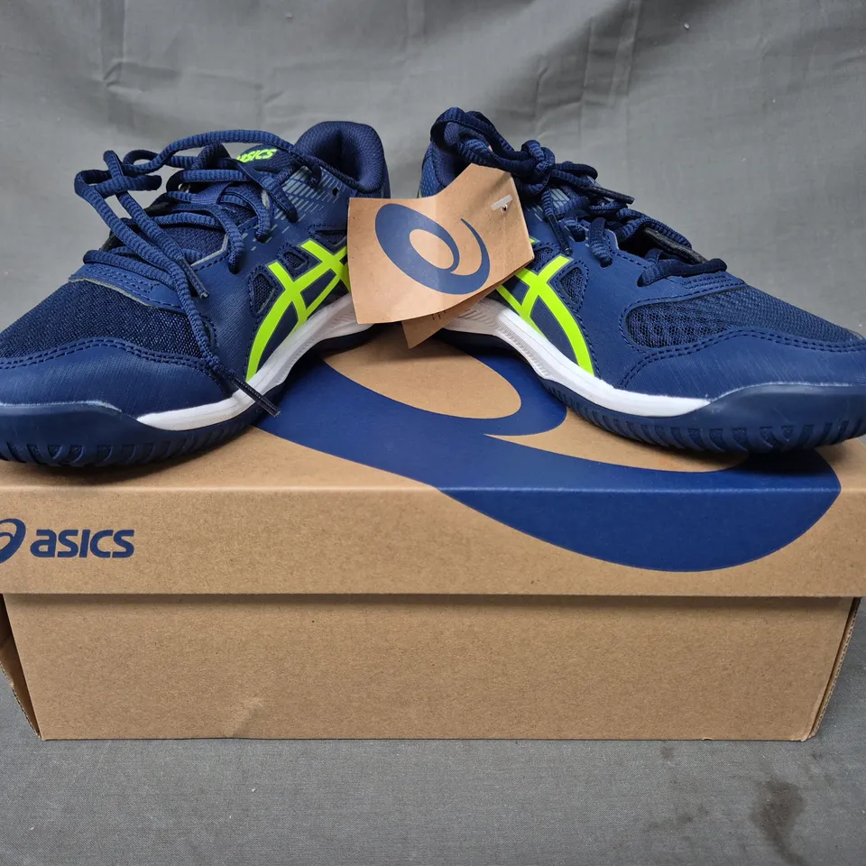 BOXED PAIR OF ASICS UPCOURT 6 GS SHOES IN NAVY/GREEN UK SIZE 3