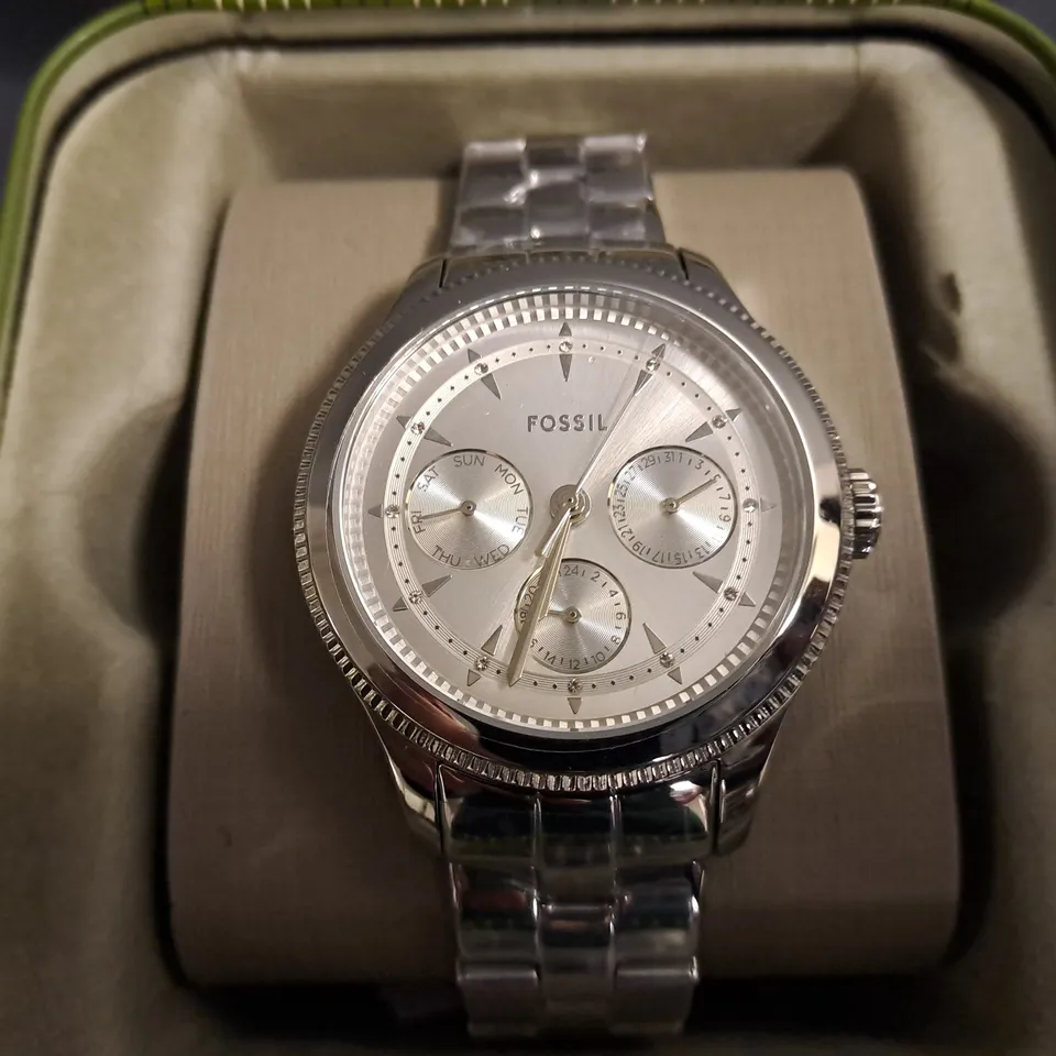 BOXED FOSSIL CLASSIC CHRONOGRAPH WATCH 