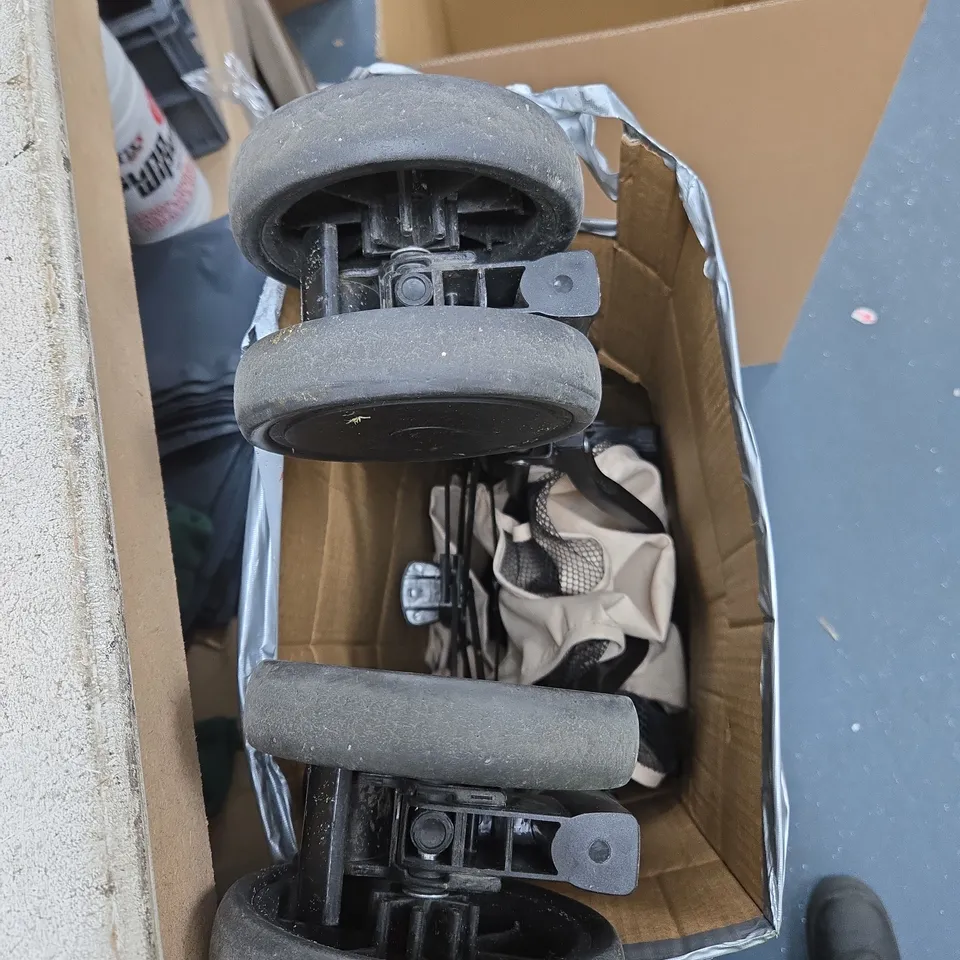 BOXED STROLLER IN FAWN LEOPARD