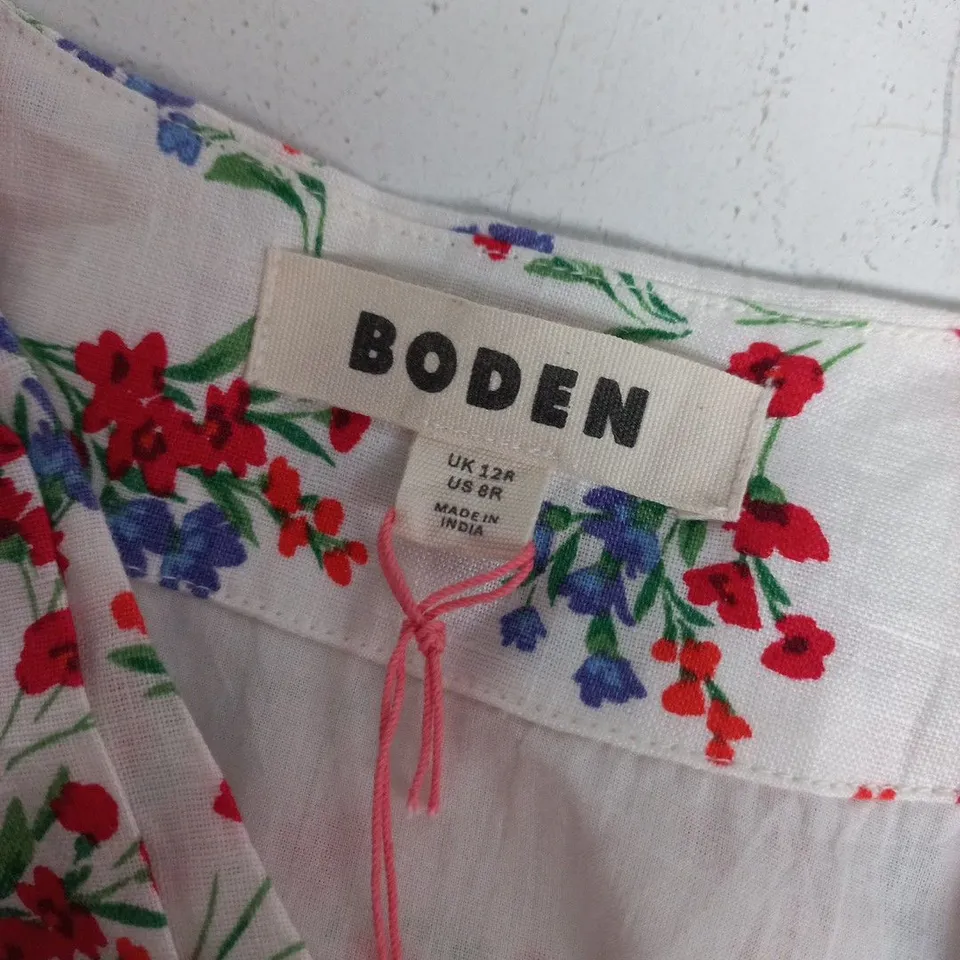 BODEN FLORAL PRINT DRESS – UK 12R – WHITE WITH RED/BLUE FLOWERS