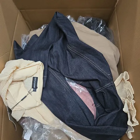 LARGE BOX OF ASSORTED CLOTHING ITEMS IN VARIOUS STYLES, SIZES AND COLOURS