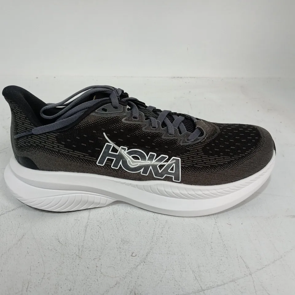 HOKA MACH 6 MEN'S RUNNING SHOES – UK 7, BLACK/WHITE