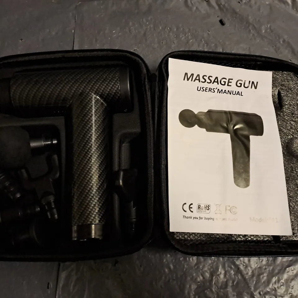 MASSAGE GUN IN PROTECTIVE CASE