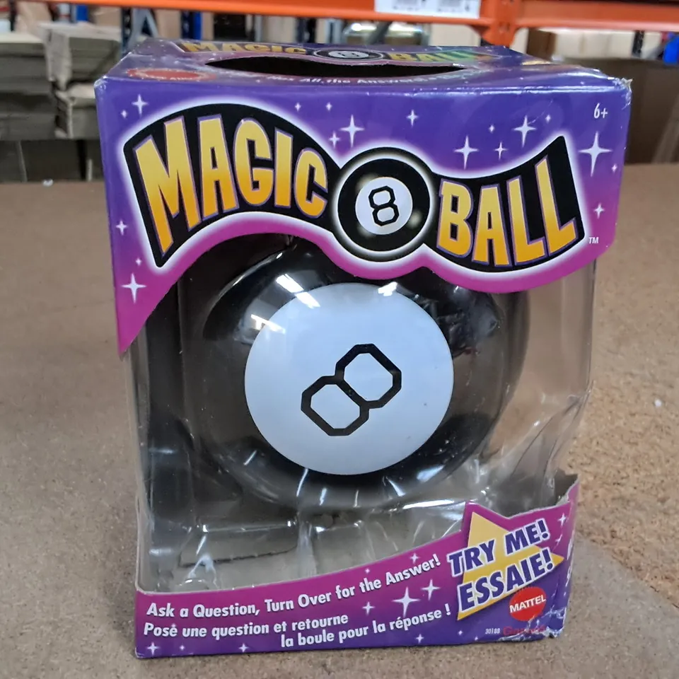 MAGIC 8-BALL 