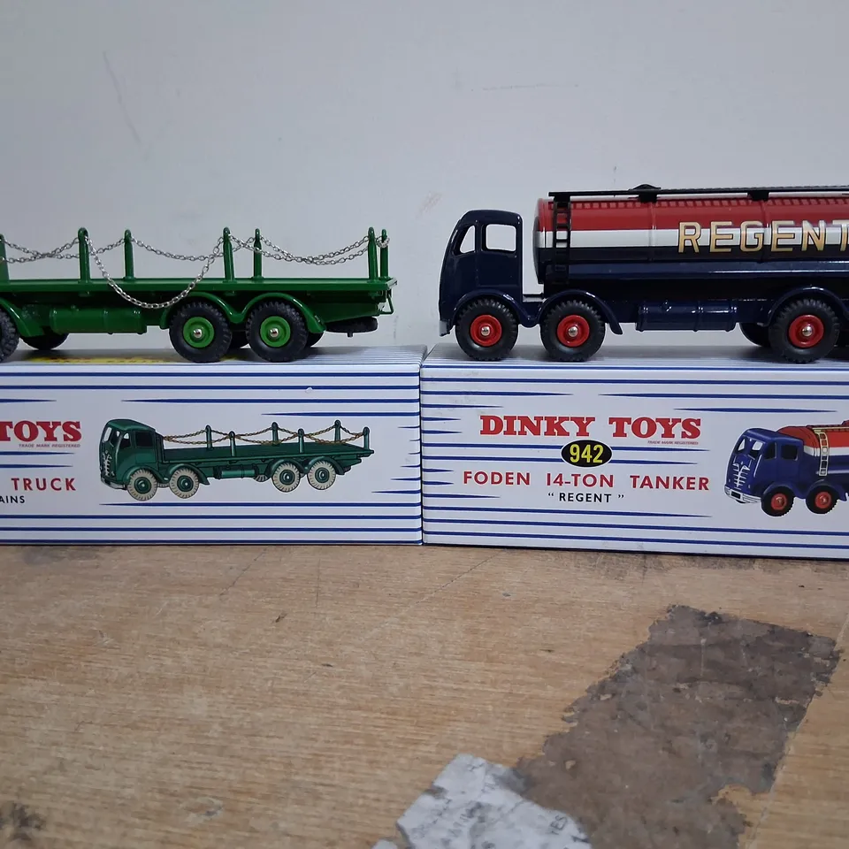 TWO ASSORTED DINKY TOYS TO INCLUDE; 905 FIDEN FLAT YRUCK AND 942 FIDEN 14-TON TANKER