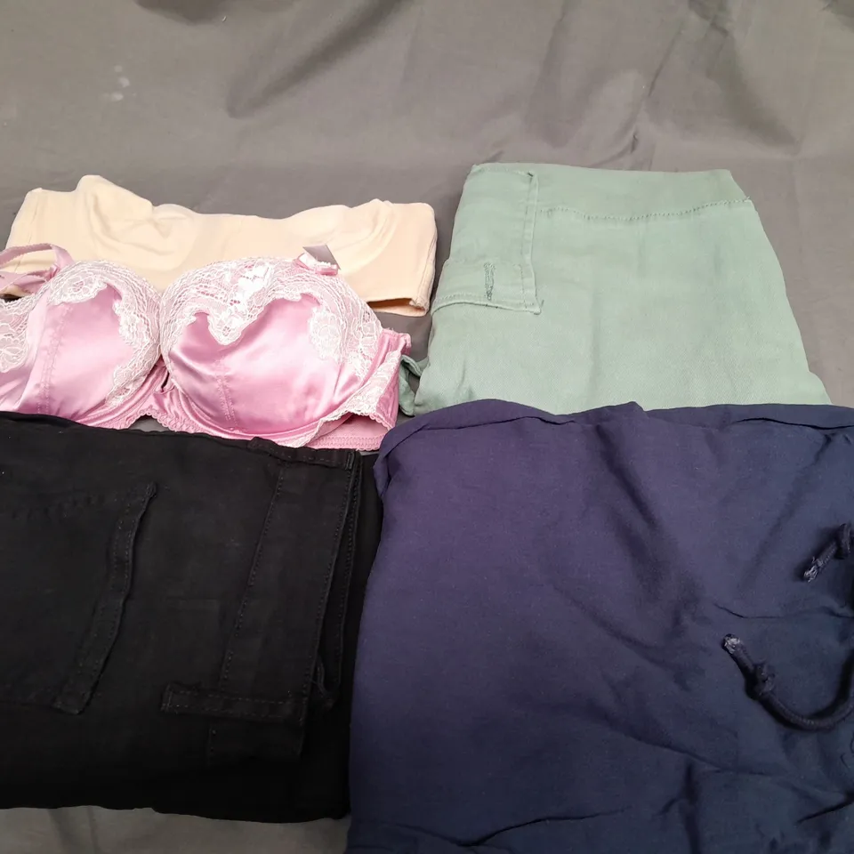 BOX OF APPROXIMATELY 25 ASSORTED CLOTHING ITEMS TO INCLUDE - TROUSERS , BRA , DRESS ETC