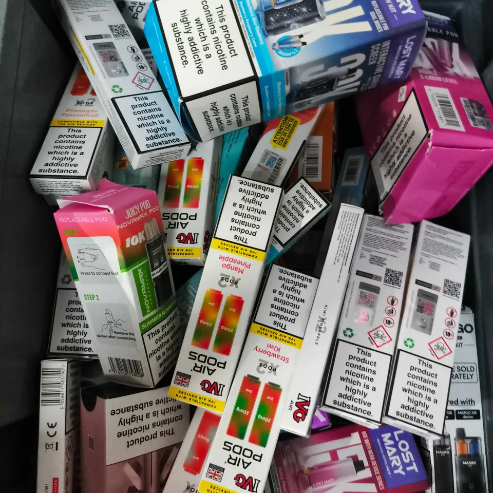 APPROXIMATELY 15 ASSORTED E-CIGARETTE AND VAPE PRODUCTS TO INCLUDE LOST MARY, IVG, MAXGO ETC 