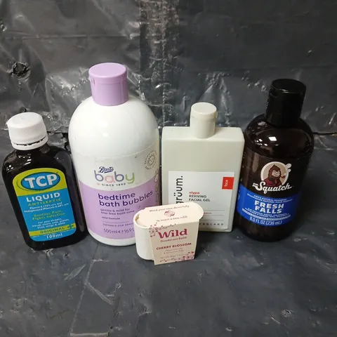 APPROXIMATEY 20 ASSORTED HEALTH AND BEAUTY PRODUCTS TO INCLUDE TCP LIQUID, BABY BEDTIME BATH AND DR SQUATCH SHAMPOO