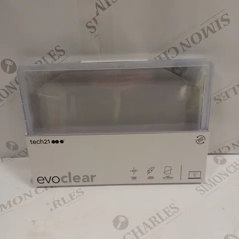 BOXED TECH21 EVOCLEAR MACBOOK PRO 13" PROTECT CASING