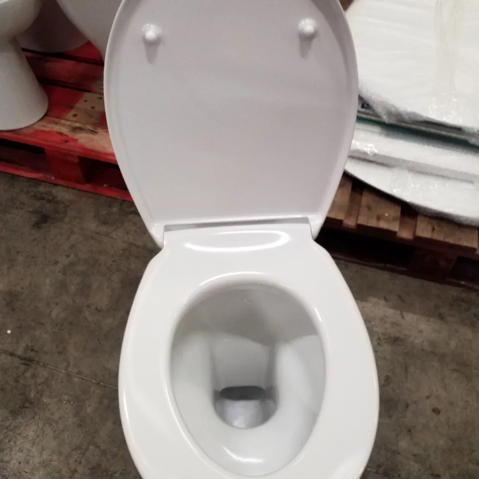BRAND NEW TOILET PAN WITH SEAT