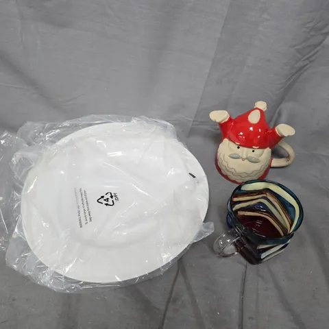 APPROXIMATELY 6 ASSORTED HOUSEHOLD PRODUCTS TO INCLUDE HOME DECOR, DINNERWARE, ETC