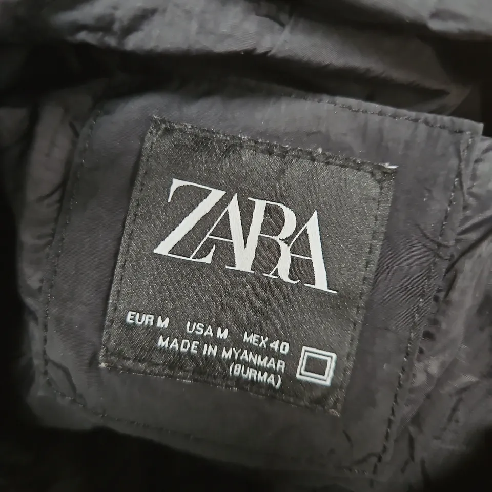 ZARA GREY PUFFER HOODED JACKET – SIZE EUR M 