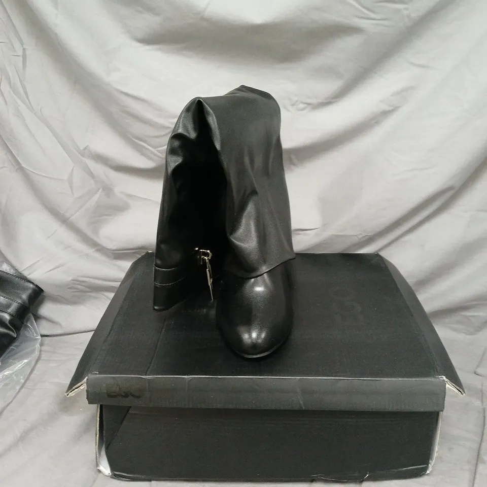 EGO I AM THE ONE KNEE HIGH BOOTS - BLACK - SIZE 7