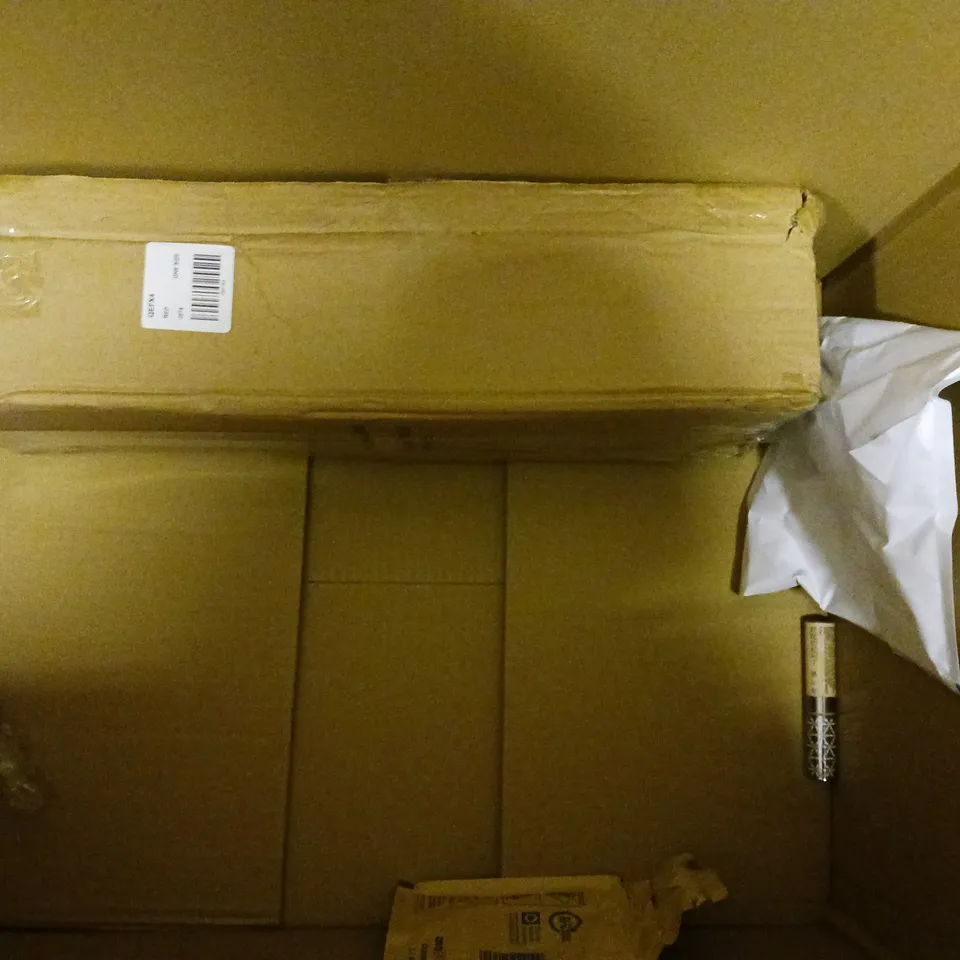 BOX OF APPROX 5 ASSORTED ITEMS TO INCLUDE - SLIMY BAKERY , PLAYMOBIL MY LIFE , MONOPOLY KNOCK OUT ETC