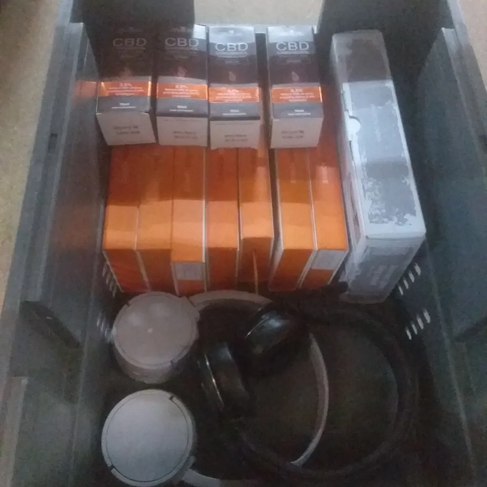 BOX OF APPROXIMATELY 14 ITEMS INCLUDING CBD OILS, HYPERDRIVE 6-IN-1 USB-C HUB, HEADSETS