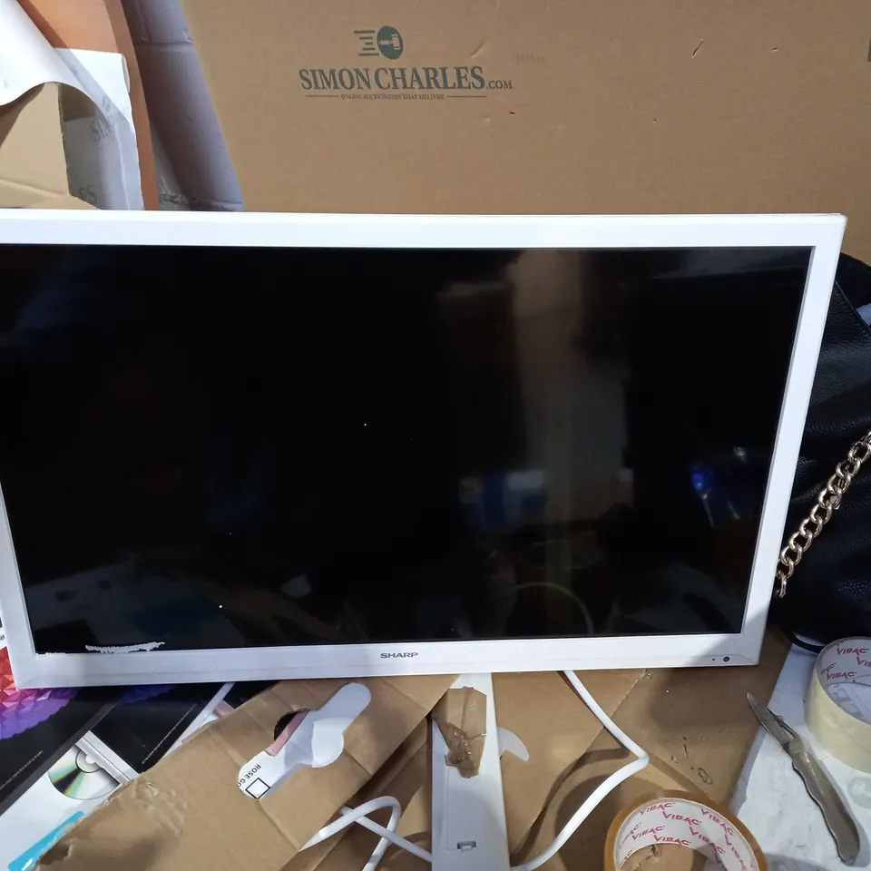 SHARP SMART LED TV BUILT IN DVD 24"