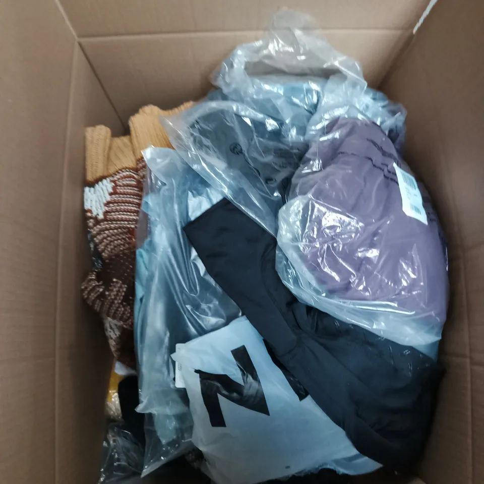 LARGE BOX OF APPROXIMATELY 25 ASSORTED CLOTHING ITEMS IN VARIOUS COLOURS, STYLES AND SIZES - COLLECTION ONLY