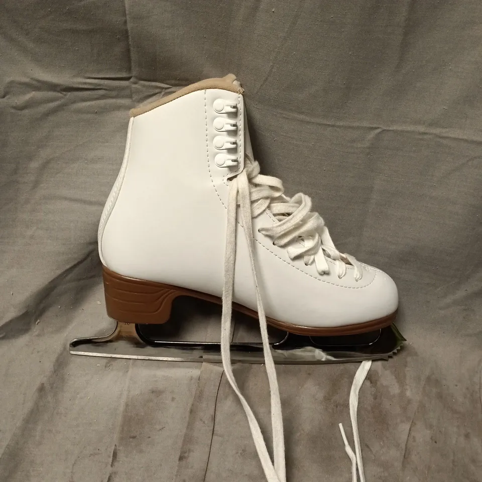 BOXED JACKSON MYSTIQUE WHITE FIGURE ICE SKATES – BOOTS WITH BROWN HEELS - 7
