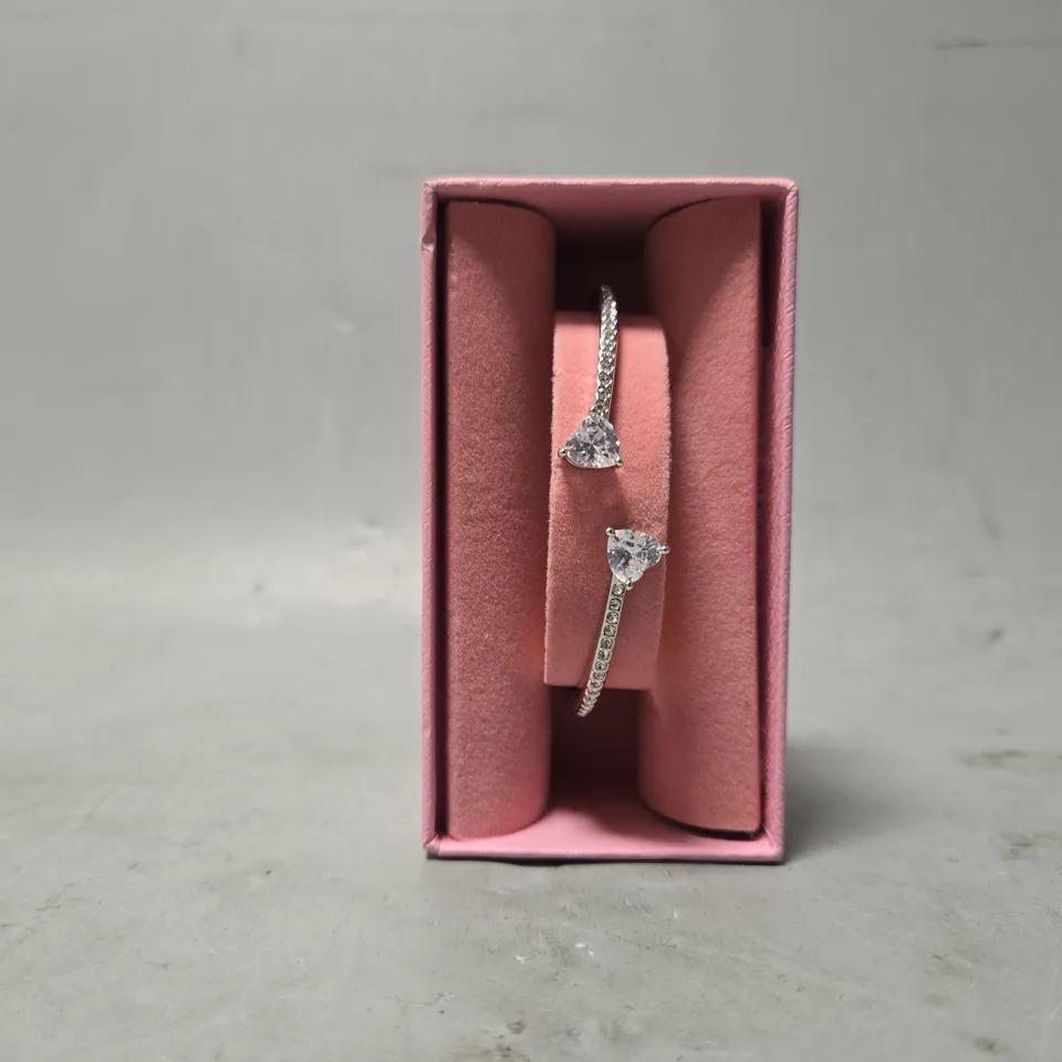 BOXED SWAROVSKI ATTRACT BANGLE 