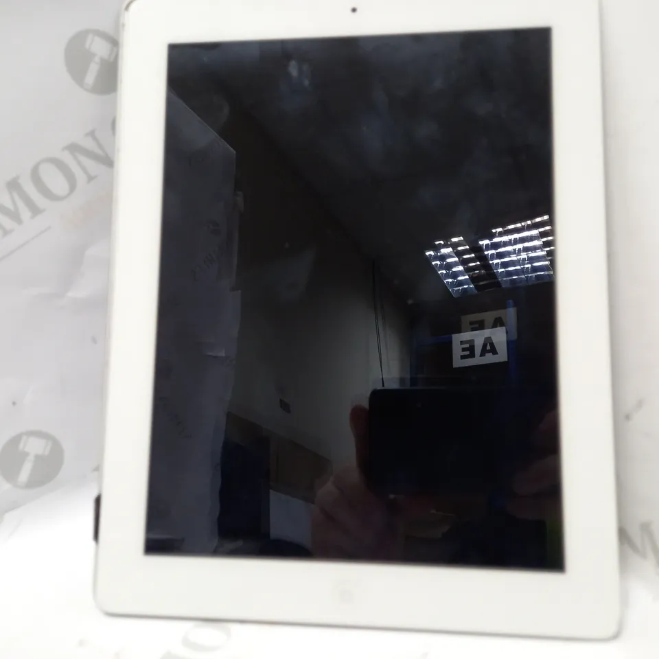 APPLE IPAD A1458 (4TH GEN) TABLET 