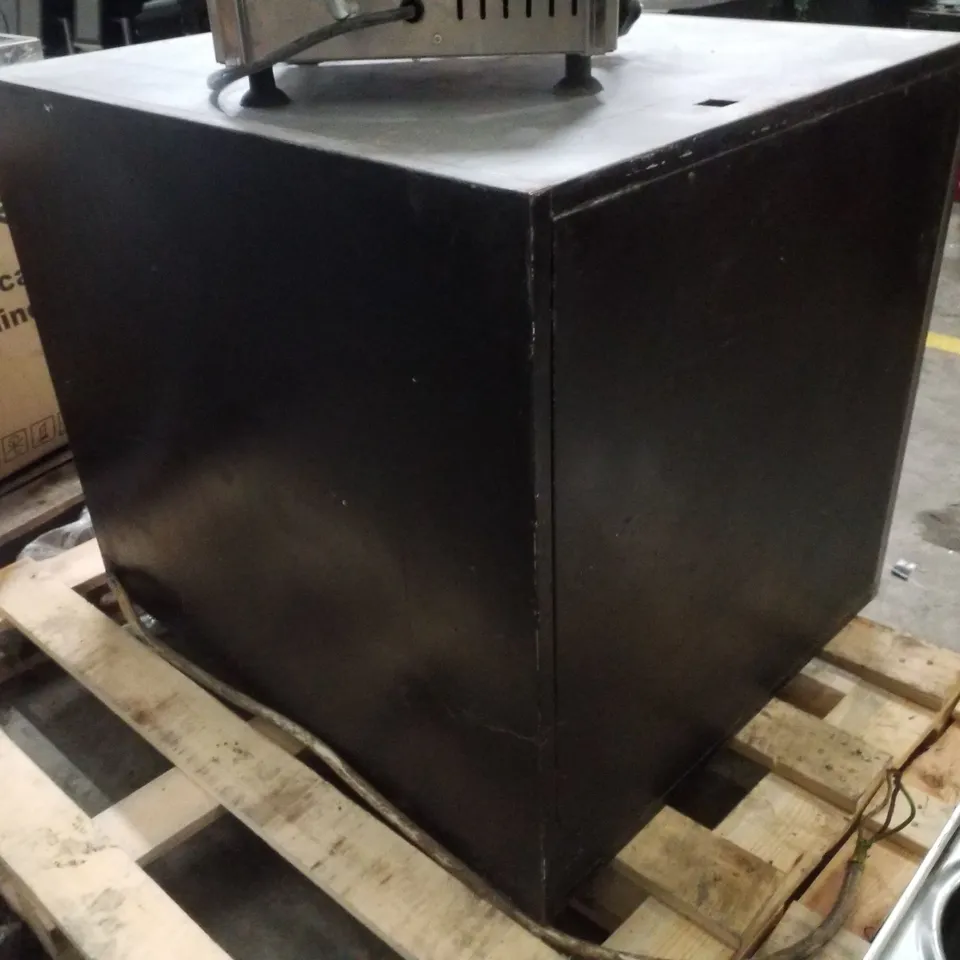 FIMAR ELECTRIC DOUBLE-STACKED PIZZA OVEN