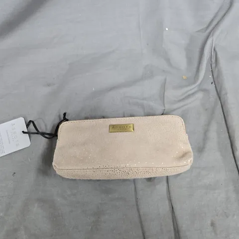 BOX OF APPROXIMATELY 25 ASSORTED CLOTHING ITEMS INCLUDING ASSOTS PURSE , WOOLEN GLOVES AND ANIMAL PRINT TOP 