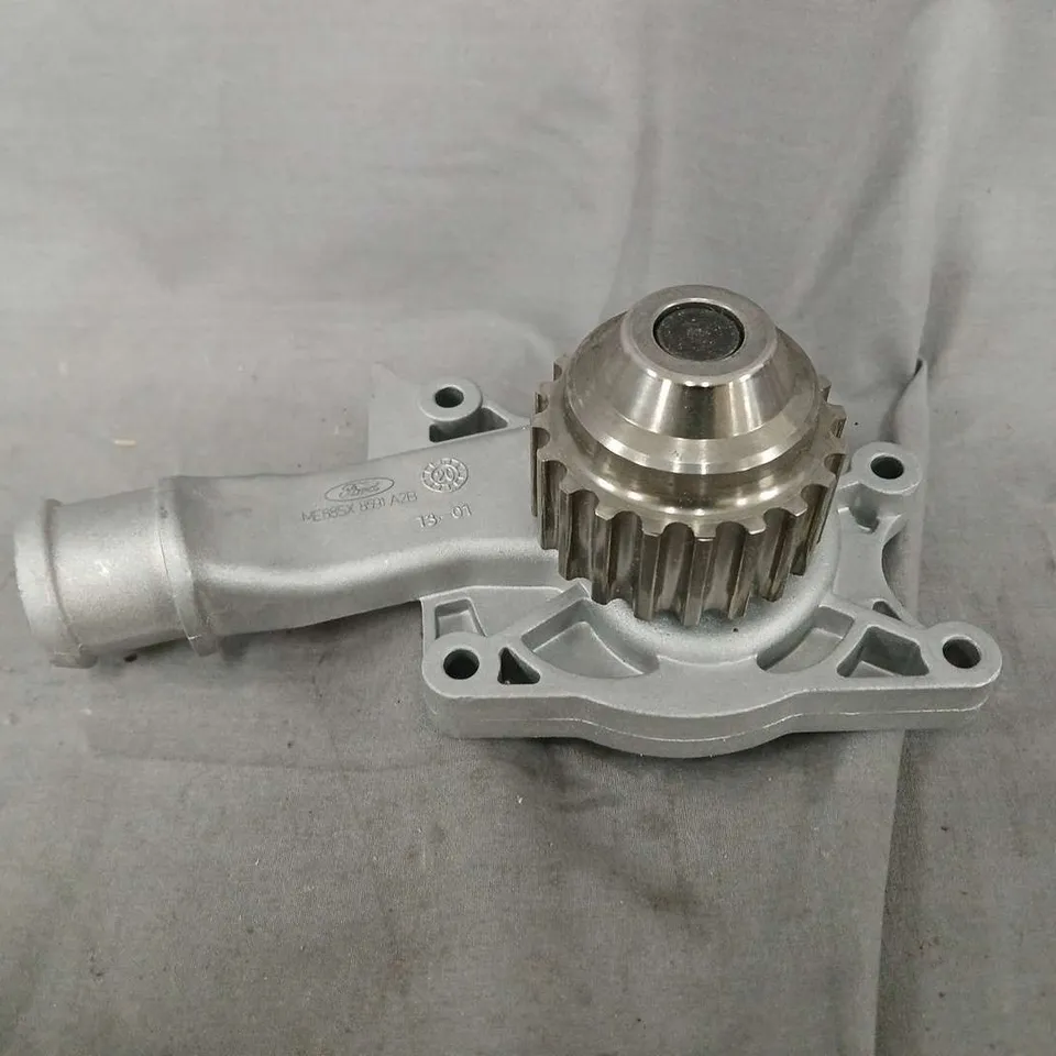 BOXED FORD MOTORCRAFT WATER PUMP – PART NO. 1 518 091