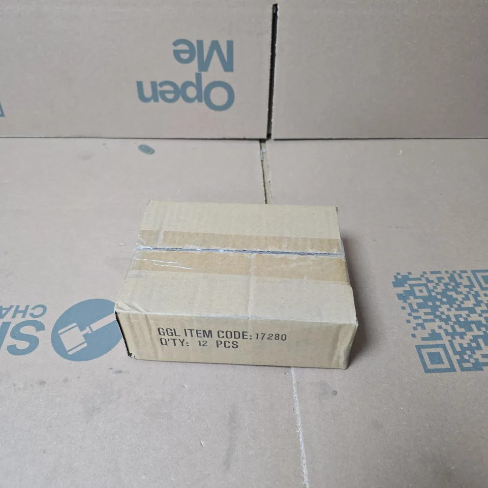 BOX OF GISELA GRAHAM SMALL SNAIL DECORATIONS 