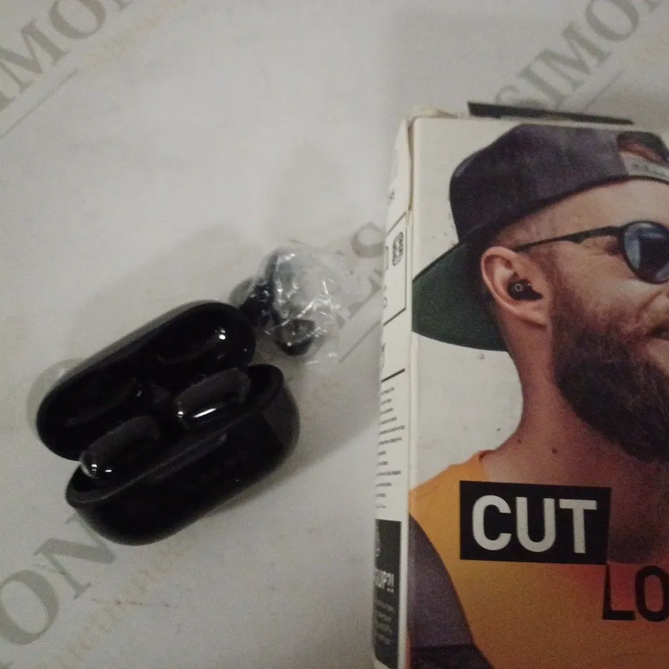 EDGE TRUE WIRELESS EARBUDS