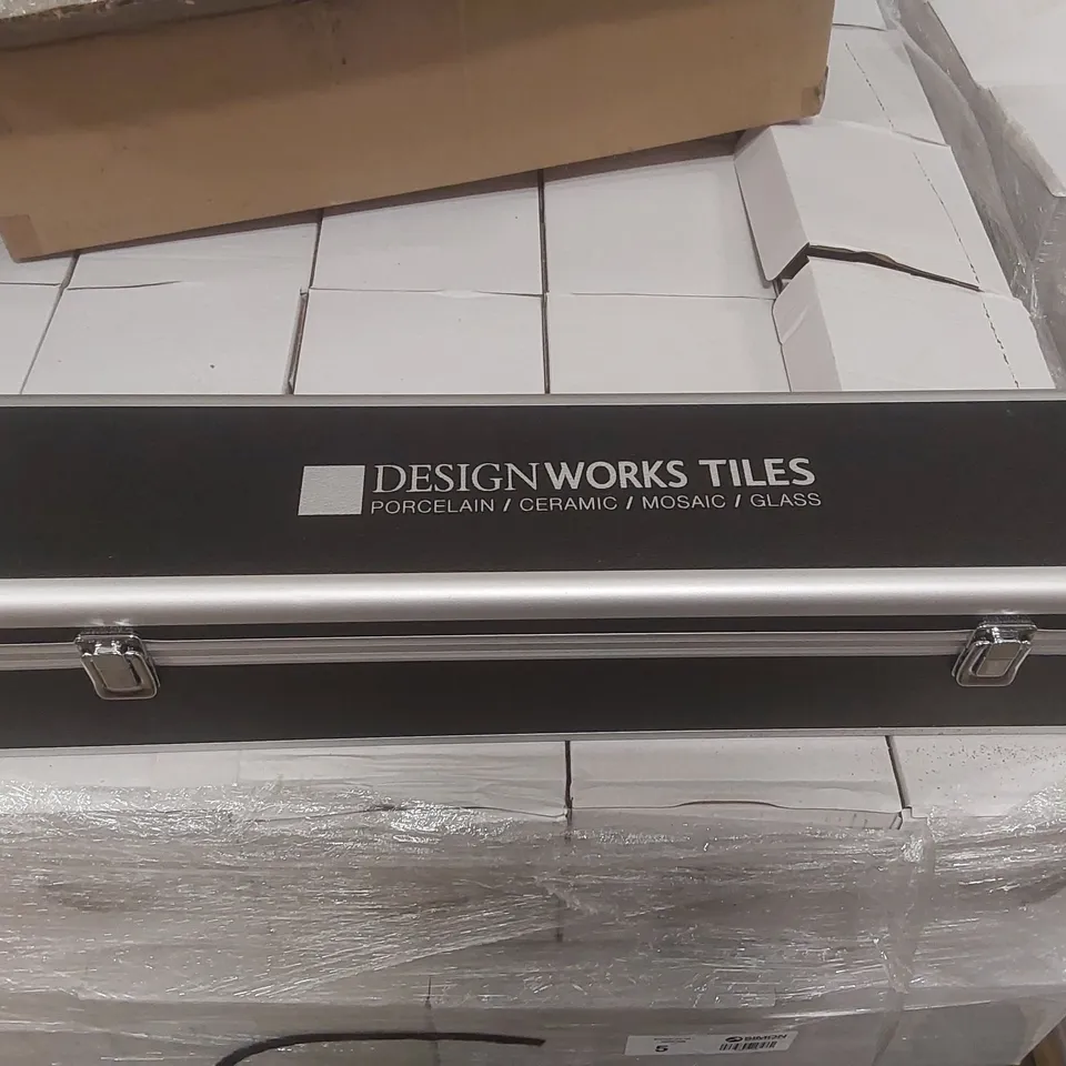 PALLET CONTAINING APPROXIMATELY 125x TILE CARRY CASES