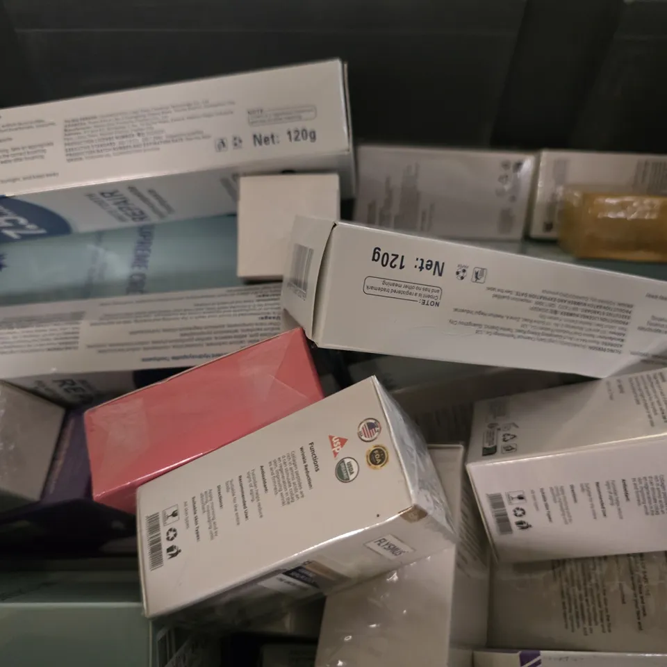 APPROXIMATELY 15 ASSORTED HEALTH & BEAUTY ITEMS TO INCLUDE -CROENT 7.5% WHITE TOOTH REPAIR , RACIAL HAIR REMOVAL CREAM , EPIGLOW MELANEX ETC