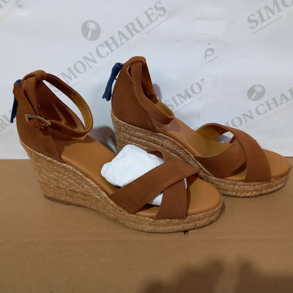 PAIR OF FAIRFAX & FAVOR WEDGE SANDALS SIZE 39